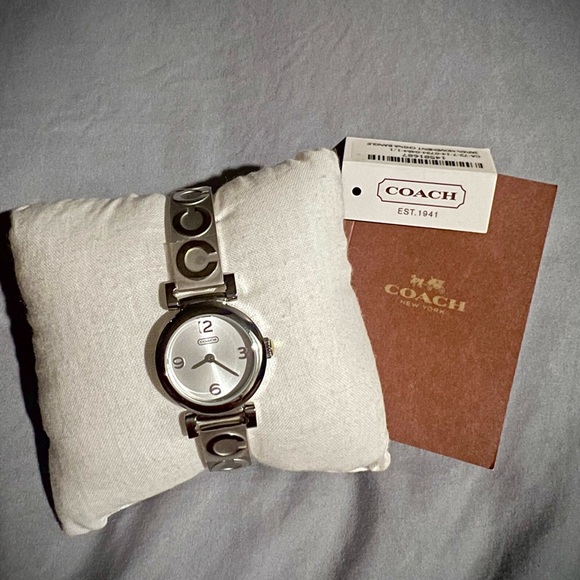 COACH watch - Picture 3 of 4